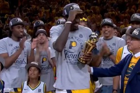 开云体育-包含西亚卡姆与70激战利物浦分钟，重返赛场胜负难料！，詹姆斯焦点对战赢得满堂喝彩的词条