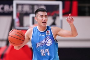 KAIYUN- 演唱会高温派对 